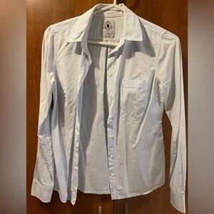 Women’s Aritzia Talula Light Blue Collared Shirt (size XS)